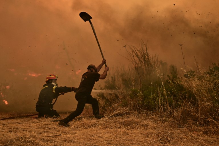 Φωτιά: Ζητήθηκε ευρωπαϊκή συνδρομή για τα πύρινα μέτωπα στην Ελλάδα