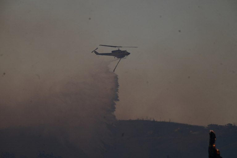 Κάηκαν σπίτια από τη φωτιά στα Χανιά – Ανεξέλεγκτο το μέτωπο