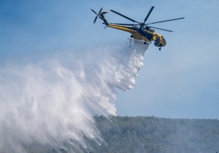 Φωτιά στον Αγ. Σώστη Τρίπολης – Εκκενώνονται δύο οικισμοί