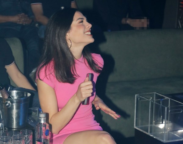 Μελίνα Νικολαΐδη: Μετά τον χωρισμό της αποφοίτησε από δραματική σχολή του Λονδίνου