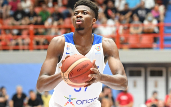 Προβάρει τα «ερυθρόλευκα» ο Κώστας Αντετοκούνμπο