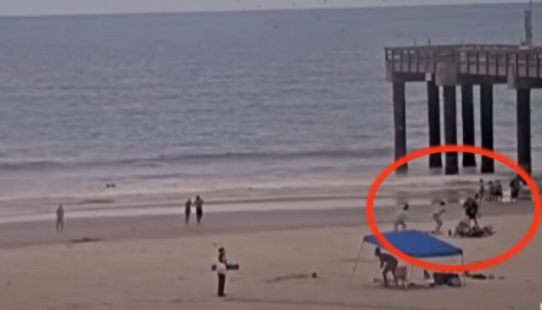 Φλόριντα: Κεραυνός χτύπησε λουόμενους σε πολυσύχναστη παραλία – Τρεις τραυματίες