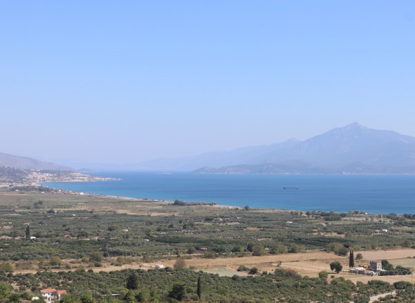 Dr. Jan-Marc Henke αποκαλύπτει το Bridging Cultures – Τι συμβαίνει στο Art Space Pythagorion της Σάμου;