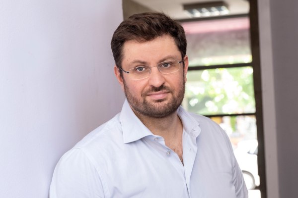 Ζαχαριάδης: Φυγομαχία και γελοιοποίηση αν η ΝΔ απέχει από τις ψηφοφορίες για τις προανακριτικές