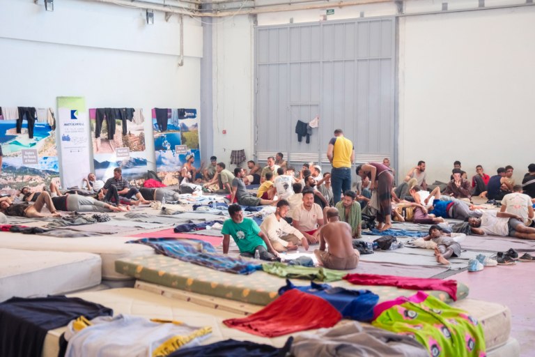 Μεταναστευτικό: Το σχέδιο για κλειστή δομή στην Κρήτη – Αντιδρά η τοπική κοινωνία – Τι αποφασίστηκε στη σύσκεψη