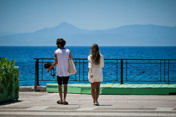 Καιρός: Σκαρφαλώνει από την Κυριακή ο υδράργυρος – Ποιες περιοχές θα δουν 37άρια