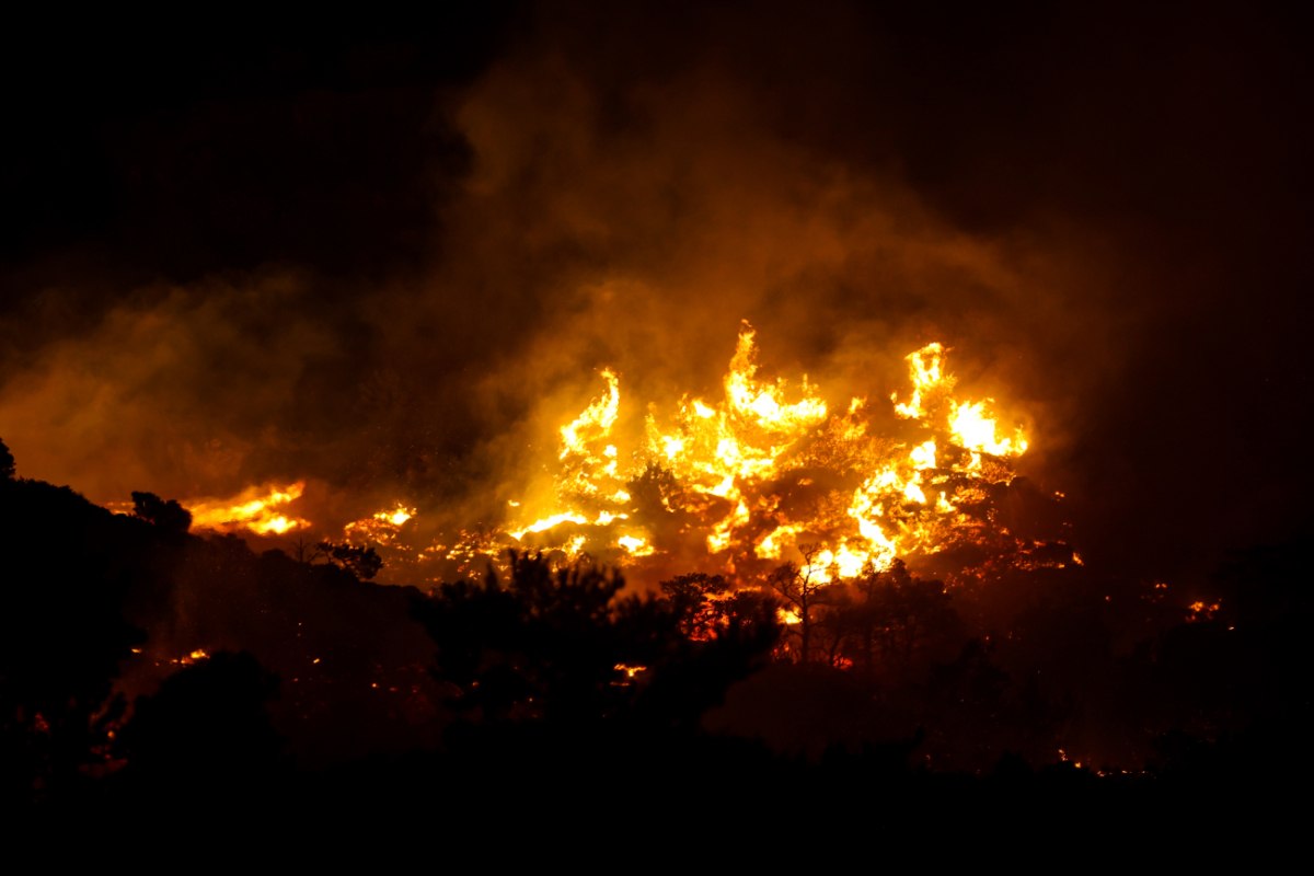 Βαθρακογιάννης στο in: Πολλές και διάσπαρτες οι εστίες στη φωτιά στην Ιεράπετρα