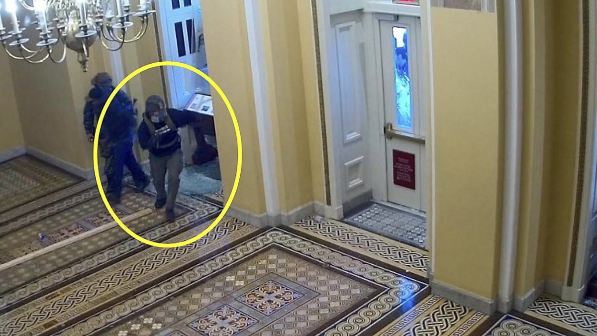 ΗΠΑ: Καταδικάστηκε σε ισόβια για σχέδιο δολοφονίας πρακτόρων του FBI