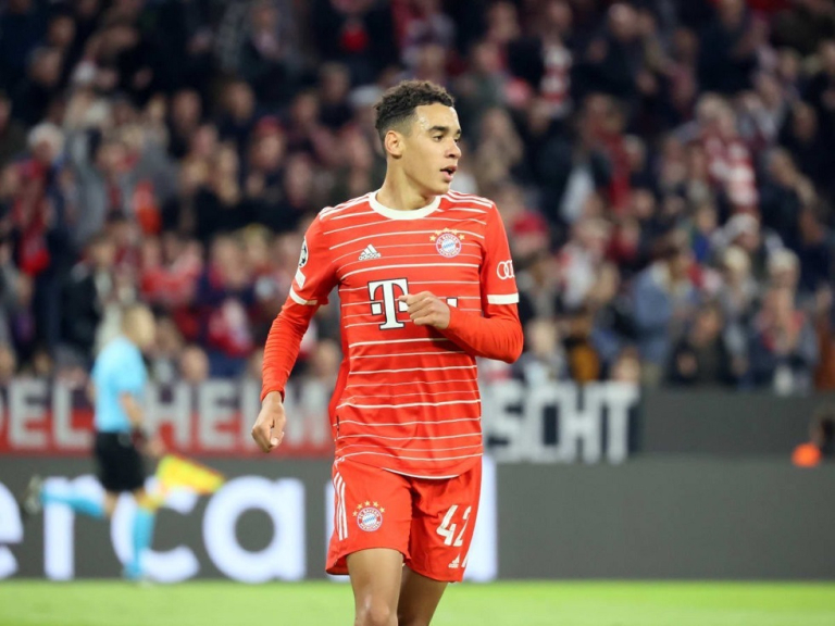 Επιβεβαίωσε τα δυσάρεστα η Μπάγερν: «Εκτός για μεγάλο χρονικό διάστημα ο Μουσιάλα»