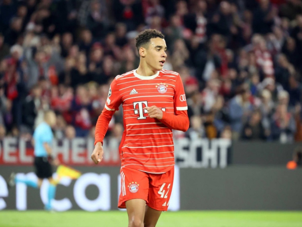 «Κάταγμα περόνης ο Μουσιάλα – Εκτός δράσης για 4-5 μήνες»