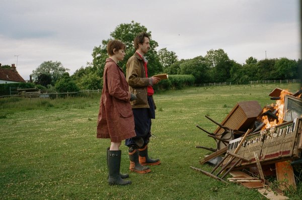 «Beth’s Farm»: Όταν ο Γιώργος Λάνθιμος, η Έμα Στόουν και ο Τζέρσκιν Φέντριξ παίζουν με τα όρια του μεταφυσικού