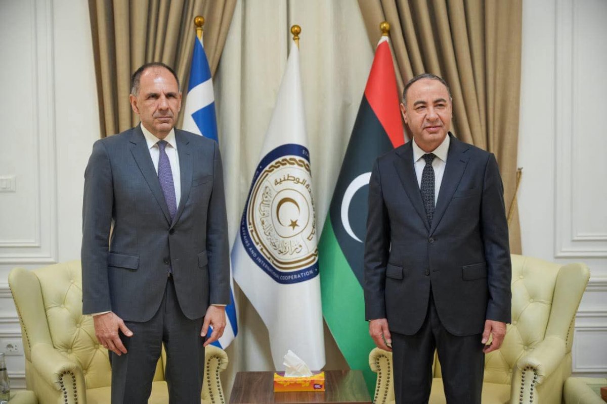 ΣΥΡΙΖΑ για Λιβύη: Προκαλεί απορία ότι ο Γεραπετρίτης παραμένει ακόμη στη θέση του ΥΠΕΞ – Κινείται από ήττα σε ήττα