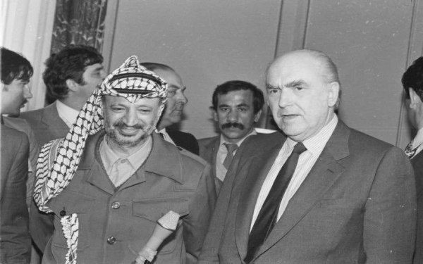 Δούκας για Παλαιστίνη: «Οφείλουμε να συνεχίσουμε τον δρόμο που χάραξε ο Ανδρέας»