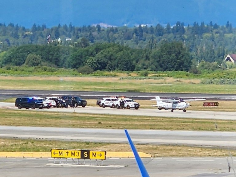 Καναδάς: Μήνυμα για «αεροπειρατεία» σε μικρό αεροσκάφος – Παρέλυσε για λίγο το αεροδρόμιο του Βανκούβερ