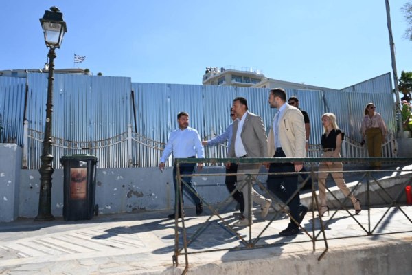 Ολική ανάπλαση του πολιτιστικού κέντρου «Φλοίσβος» στο Παλαιό Φάληρο-Στο σημείο βρέθηκε ο Νίκος Χαρδαλιάς