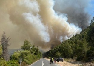 Μεγάλη φωτιά στη Σιθωνία Χαλκιδικής – Εντολή εκκένωσης από το 112