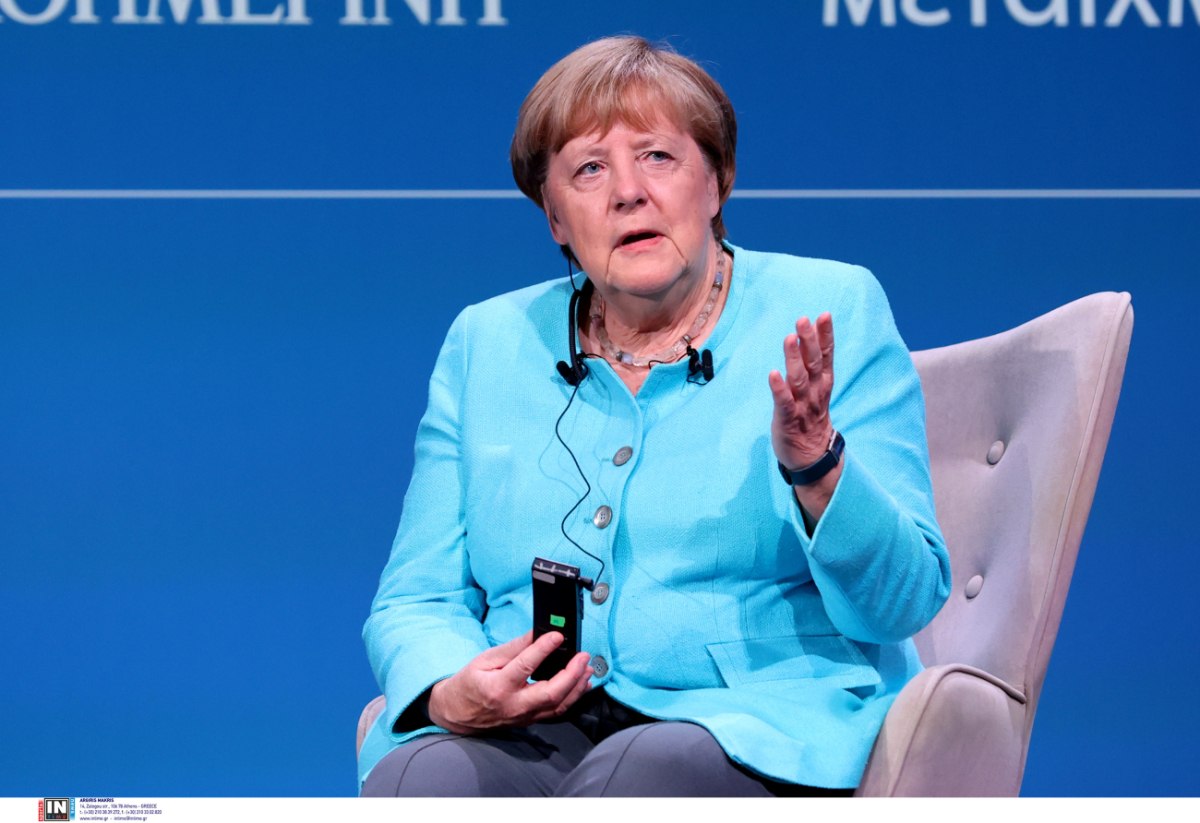 Μέρκελ: Ο Τσίπρας δεν προσπάθησε να με παραπλανήσει, δεν συνέδεσε το «Όχι» με έξοδο από το ευρώ, ο Σόιμπλε σας ήθελε εκτός