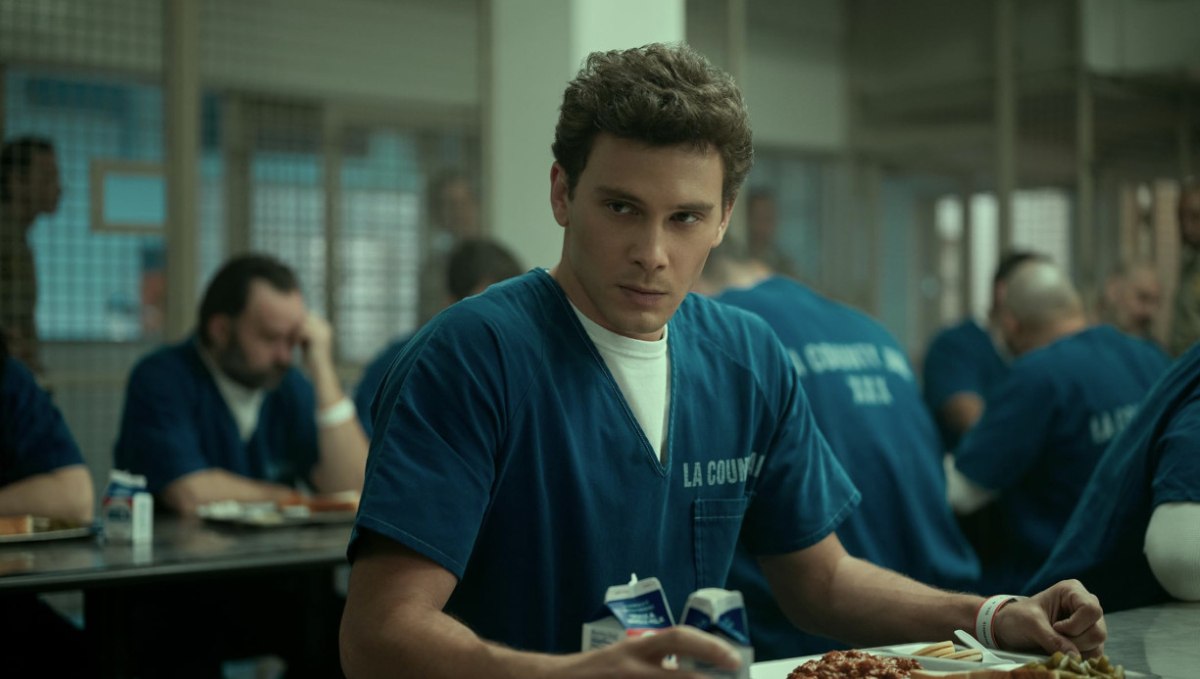 Τα αδέρφια Μενέντεζ κάλεσαν από τη φυλακή τον Κούπερ Κοχ για να τον συγχαρούν για την υποψηφιότητα για Emmy