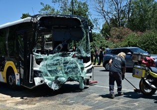 Τροχαίο στη Βούλα: Σύγκρουση δύο λεωφορείων – 47 τραυματίες, ανάμεσά τους 6 παιδιά