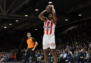 Μένει στον Ολυμπιακό ο ΜακΚίσικ