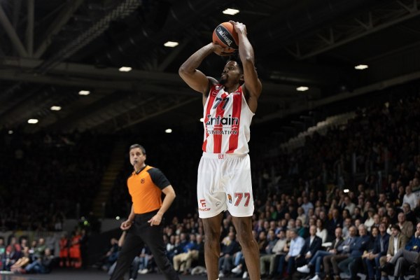 Μένει στον Ολυμπιακό ο ΜακΚίσικ