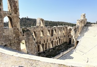 Εθνική Λυρική Σκηνή: Προσφέρει δωρεάν εισιτήρια σε 1500 άνεργους για την όπερα «Ριγολέττος» στο Ηρώδειο