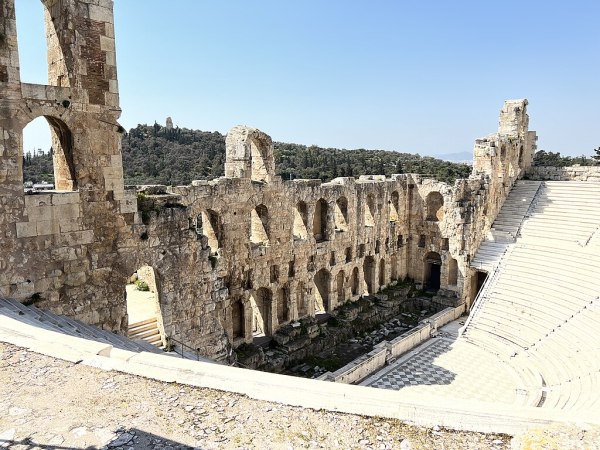 Εθνική Λυρική Σκηνή: Προσφέρει δωρεάν εισιτήρια σε 1500 άνεργους για την όπερα «Ριγολέττος» στο Ηρώδειο