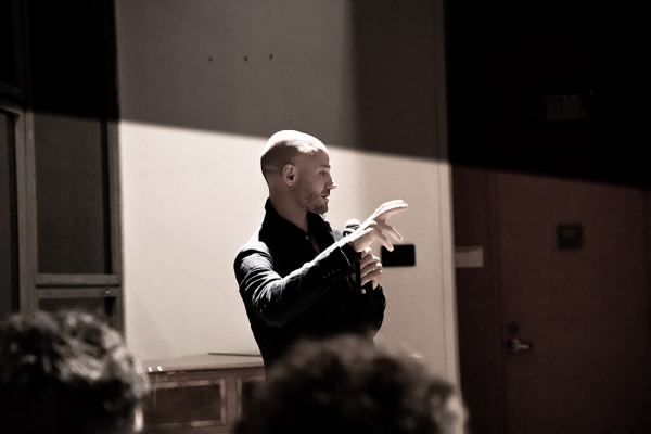 Ο Ισραηλινός φιλόσοφος Όμρι Μπόεμ υπό τις μελωδίες του Μπαχ ξεκαθαρίζει: «Είναι εθνοκάθαρση»