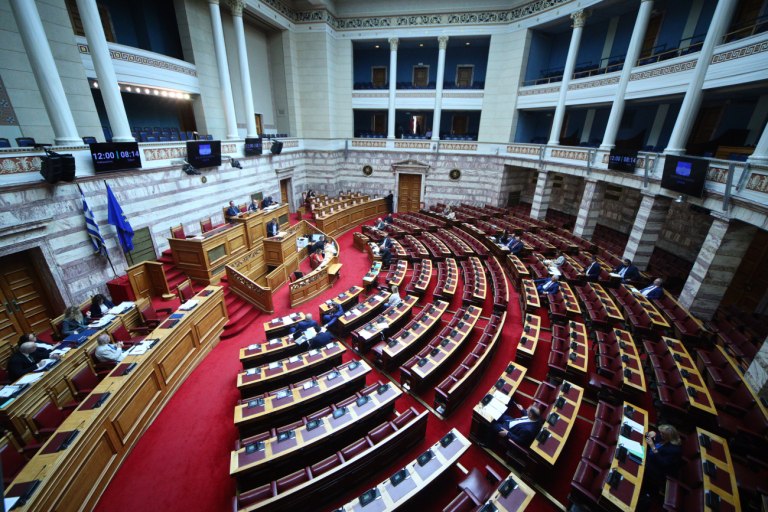 Σύγκρουση κορυφής στη Βουλή για τον ΟΠΕΚΕΠΕ – Συζητείται η πρόταση της ΝΔ για σύσταση εξεταστικής