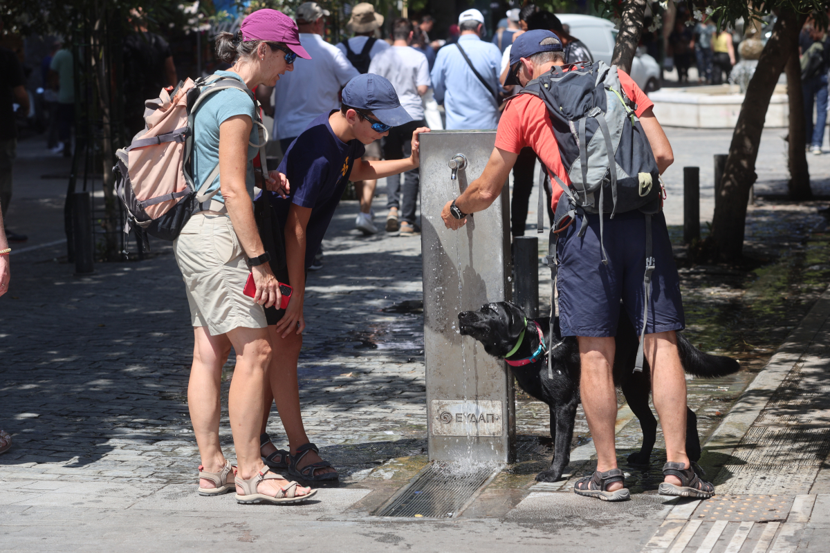 Καύσωνας: Ξεκινάει το νέο κύμα – Πού θα έχει 42°C, πότε θα δροσίσει