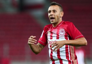 «Κρέμασε» τα παπούτσια του o Ραφίνια (pic)