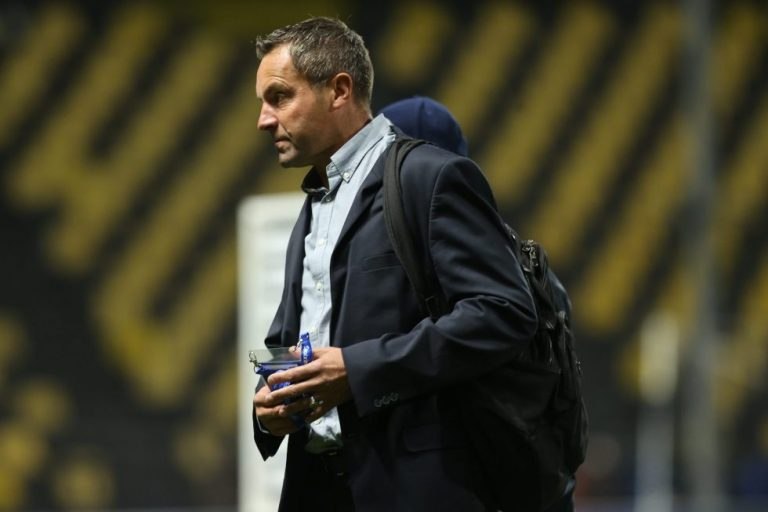 Στα θρανία οι ομάδες με δάσκαλο τον Λανουά