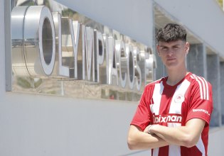 Ολυμπιακός: Επίσημα «ερυθρόλευκος» και ο Κωνσταντίνος Αγγελάκης