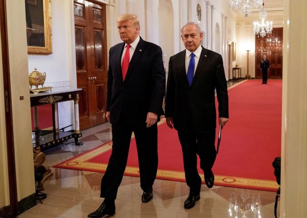 Οργή Τραμπ για τις επιθέσεις Νετανιάχου σε Συρία και Γάζα: «Κάνει σαν παιδί που δεν μπορεί να φερθεί σωστά»