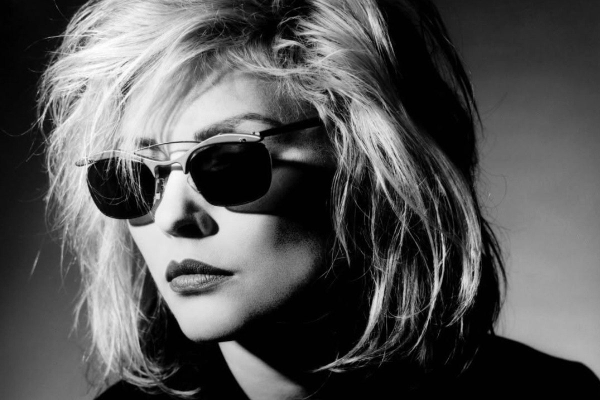 Δούλεψα πολύ για να είμαι πανκ: Η Ντέμπι Χάρι, ετών 80, στο Vanity Fair