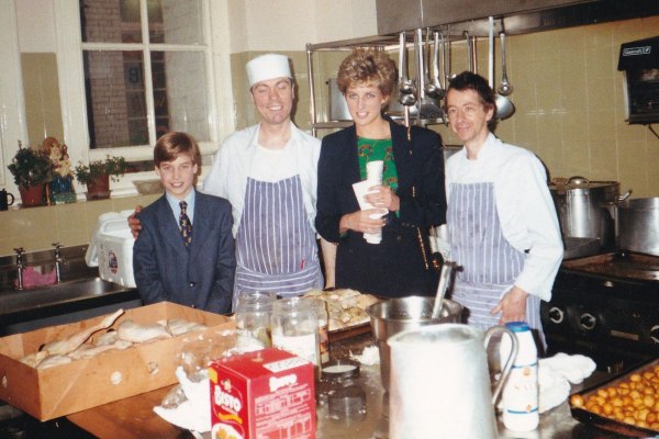 Γουίλιαμ όπως Νταϊάνα: Η αστεγία, η μνήμη και το χρέος – «Νιώθω ενοχές»