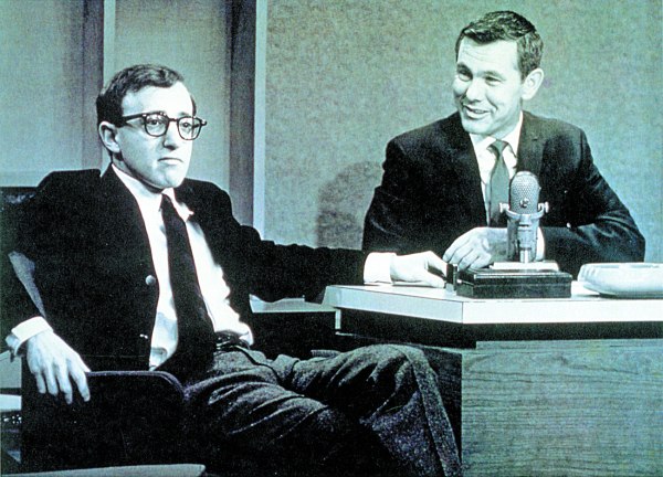 Ο Γούντι Άλεν εκδίδει το πρώτο του μυθιστόρημα πολώνοντας ακόμα περισσότερο τη φήμη του