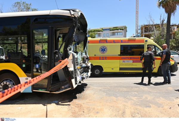 Βούλα: «Ήταν θέμα χρόνου να συμβεί ατύχημα…» – Τι καταγγέλλουν οι εργαζόμενοι για το τροχαίο με τα λεωφορεία
