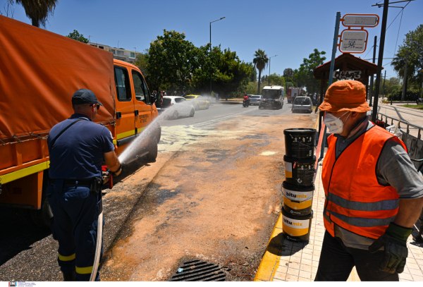 Βούλα: Βίντεο από τη στιγμή της σύγκρουσης των λεωφορείων