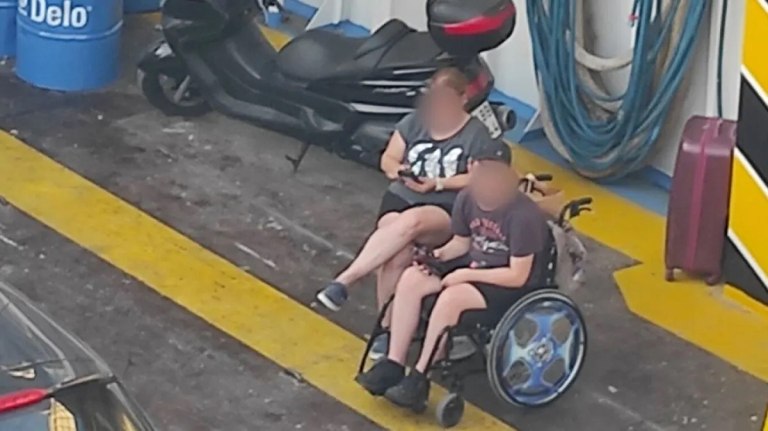 Θάσος: Έλεγχος με εντολή Κικίλια για το περιστατικό με το παιδί ΑμεΑ που ταξίδεψε σε γκαράζ πλοίου