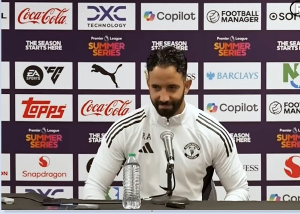 Αμορίμ: «Εάν η Γιουνάιτεντ δεν ικανοποιηθεί οικονομικά, οι υπό μεταγραφή παίκτες θα επιστρέψουν»