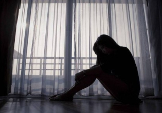 Βιασμός 14χρονης στον Πειραιά: «Παγίδευσαν το παιδί μέσω διαδικτύου»