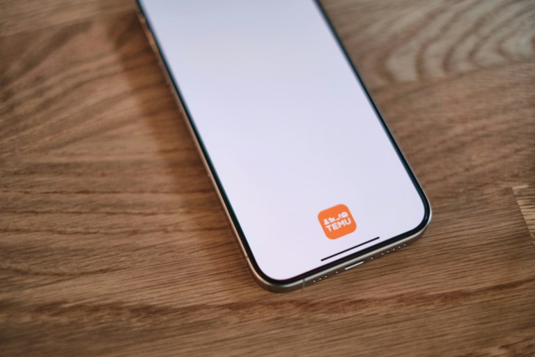 Temu vs Amazon: Γιατί η κινεζική πλατφόρμα «σκοντάφτει»