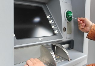 ATM: Αναλυτικά οι διατραπεζικές χρεώσεις που καταργούνται μετά τον σάλο