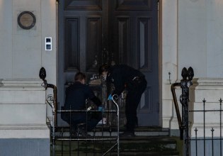 Αυστραλία: Απόπειρα εμπρησμού σε συναγωγή της Μελβούρνης – 20 άτομα βγήκαν από την έξοδο κινδύνου