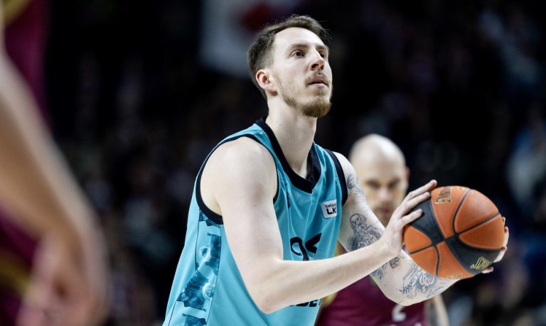 «Επιστρέφει στην Ελλάδα για λογαριασμό του Άρη ο Κουλμπόκα»