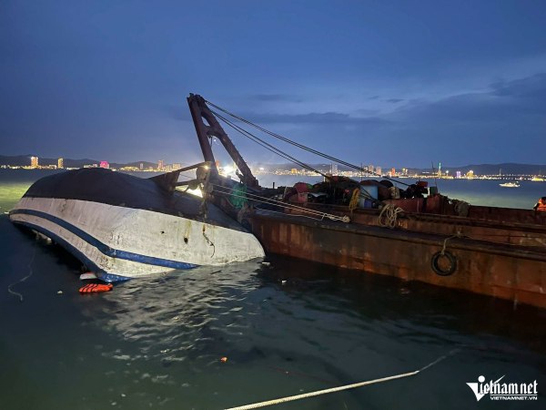 Βιετνάμ: Τουλάχιστον 38 οι νεκροί, έρευνες για τους αγνοούμενους μετά την ανατροπή του τουριστικού σκάφους
