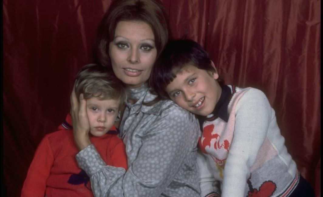 Η μητέρα μου, η Σοφία Λόρεν – «Έβλεπε την ανδρική αποδοχή ως παιχνίδι»