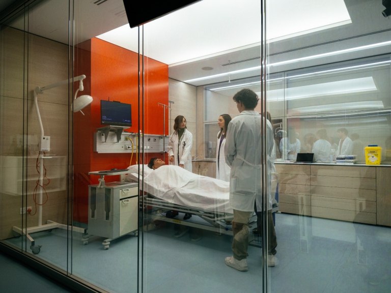 Γερμανία – Κύπρος: Κορυφαίες Σπουδές Ιατρικής από το Ευρωπαϊκό Πανεπιστήμιο Κύπρου