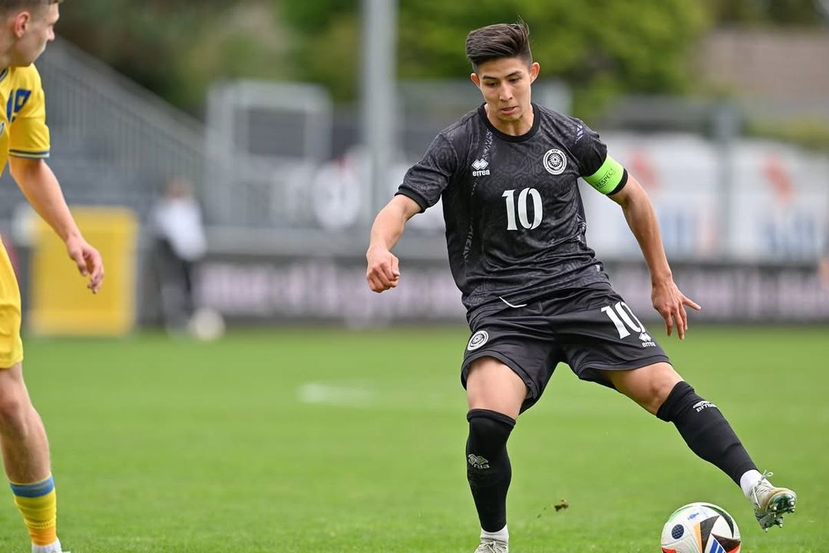 Ο νεότερος σκόρερ στην ιστορία του Champions League είναι… Καζάκος!